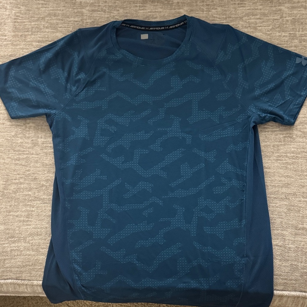 Under Armour Navy Blue Short Sleeve Tee